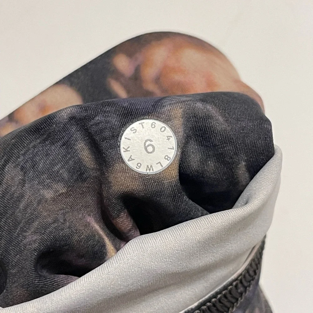 Lululemon Women’s Size 6 Frosted Rose Fast/Free Crop II Leggings - Picture 7 of 7